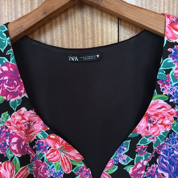 Floral pink crop top - Picture 3 of 3